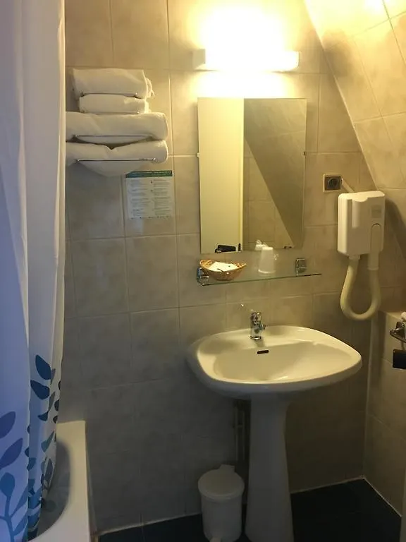 Nouveau Park 3* פריז